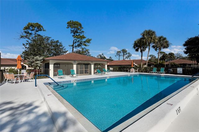 5590 GOLF POINTE DRIVE 5590, Sarasota, FL 34243