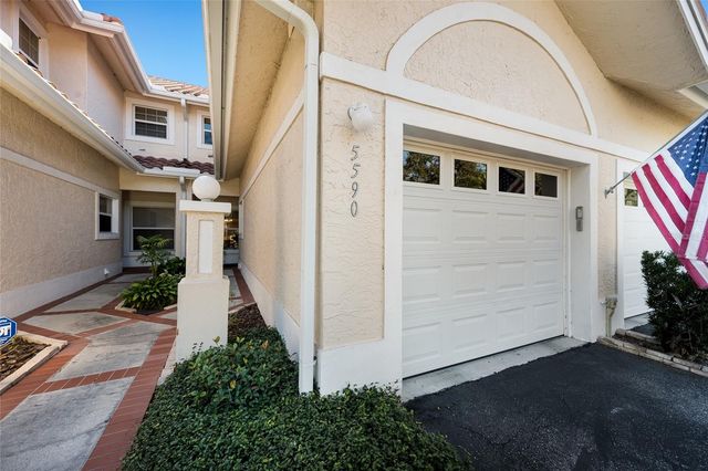 5590 GOLF POINTE DRIVE 5590, Sarasota, FL 34243