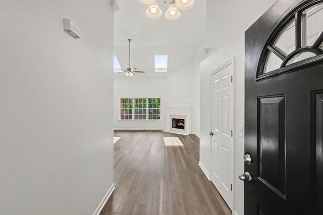 2904 Schoolside St, Murfreesboro, TN 37128