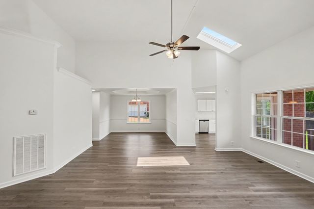 2904 Schoolside St, Murfreesboro, TN 37128