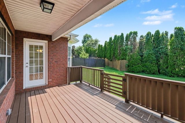 2904 Schoolside St, Murfreesboro, TN 37128