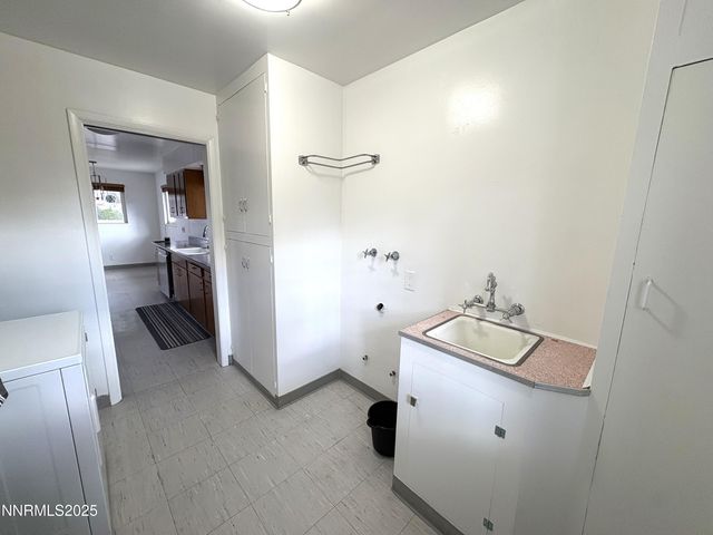 230 Glenmanor Drive, Reno, NV 89509