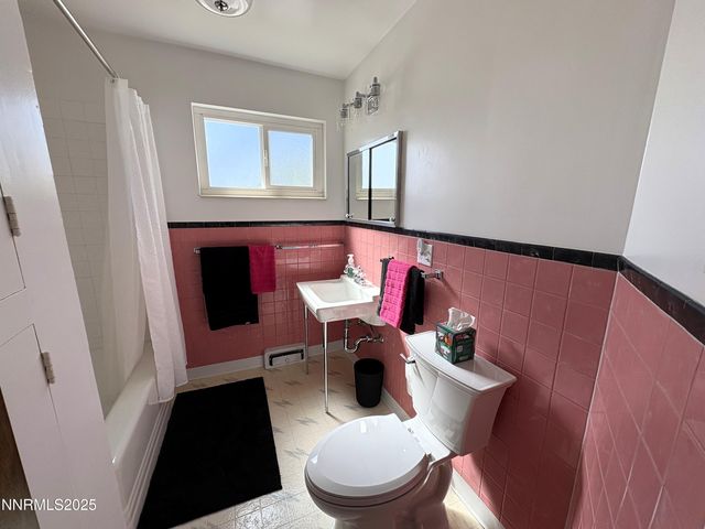 230 Glenmanor Drive, Reno, NV 89509