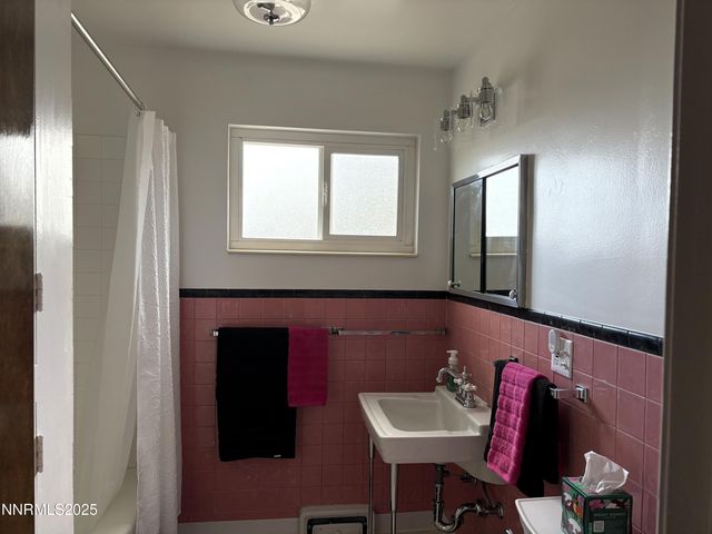 230 Glenmanor Drive, Reno, NV 89509