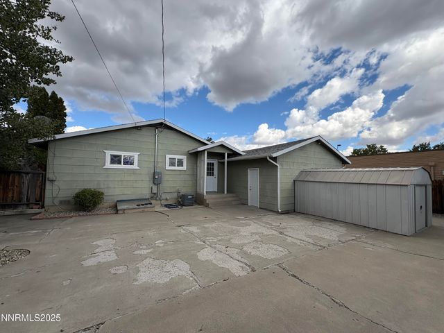 230 Glenmanor Drive, Reno, NV 89509