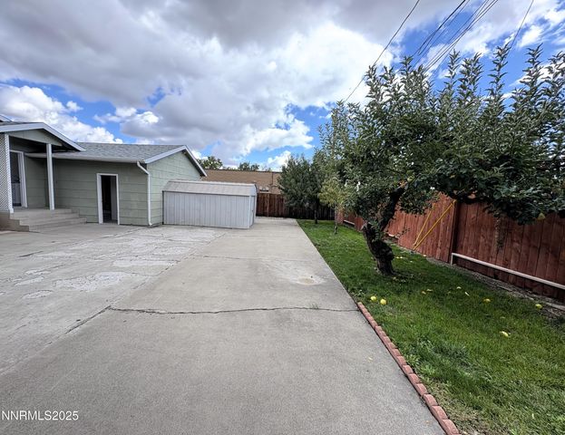 230 Glenmanor Drive, Reno, NV 89509