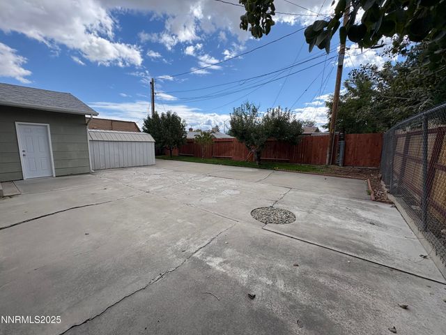 230 Glenmanor Drive, Reno, NV 89509