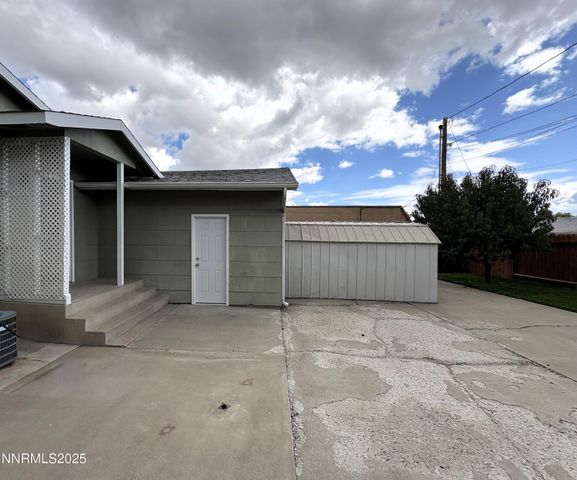 230 Glenmanor Drive, Reno, NV 89509
