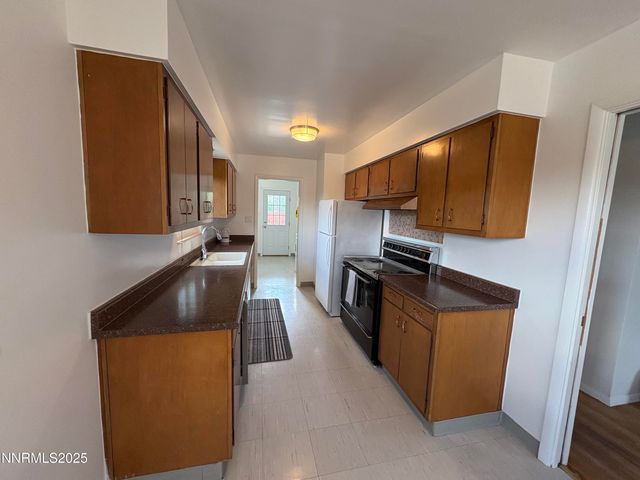 230 Glenmanor Drive, Reno, NV 89509