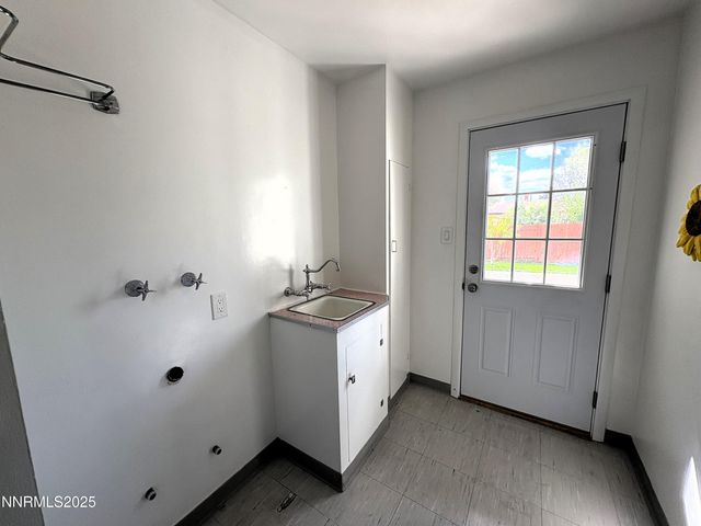 230 Glenmanor Drive, Reno, NV 89509