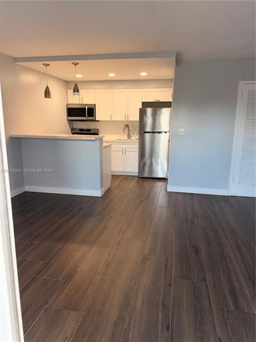 2200 E Hallandale Beach Blvd 303, Hallandale Beach, FL 33009
