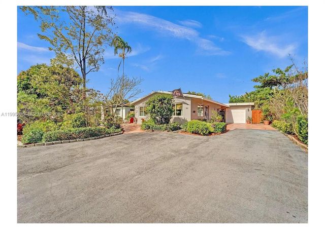 381 NE 42nd St, Oakland Park, FL 33334