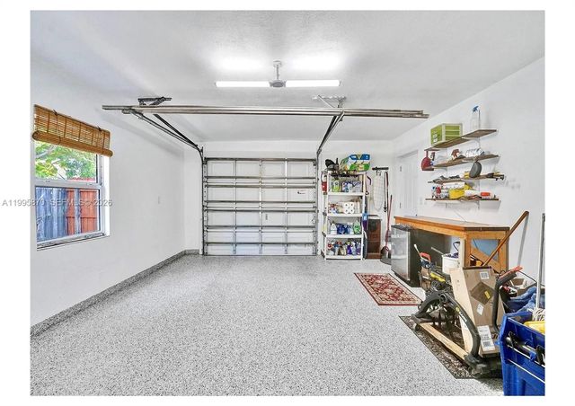 381 NE 42nd St, Oakland Park, FL 33334