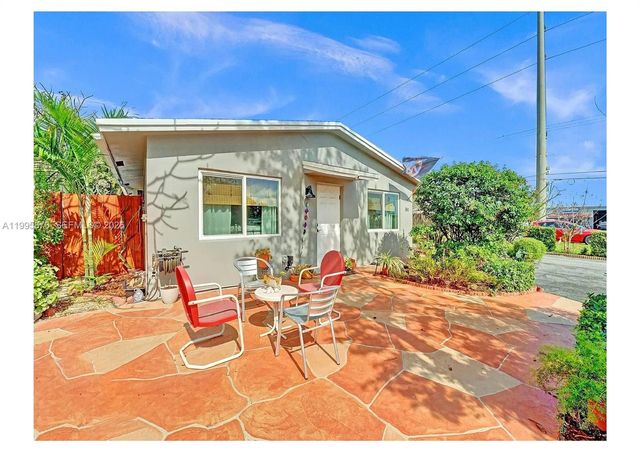 381 NE 42nd St, Oakland Park, FL 33334