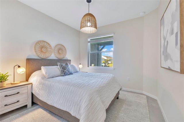 2434 N CLIFF WAY, St Cloud, FL 34771