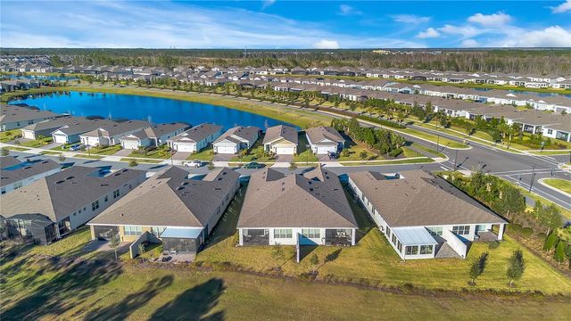 2434 N CLIFF WAY, St Cloud, FL 34771