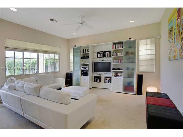 7061 NW 113 CT 7061, Doral, FL 33178