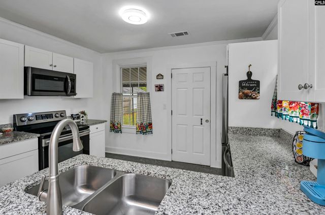 1020 Naples Avenue, Cayce, SC 29033
