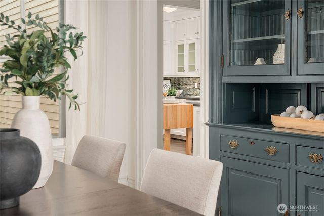 4004 Washington Avenue W, Seattle, WA 98199