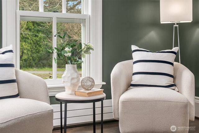 4004 Washington Avenue W, Seattle, WA 98199