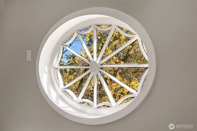 4004 Washington Avenue W, Seattle, WA 98199