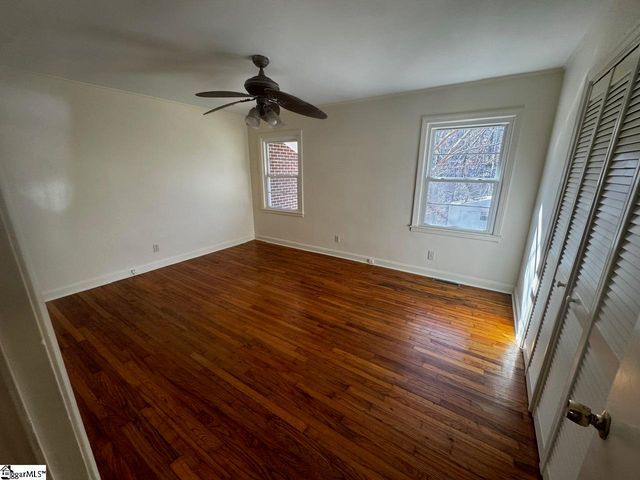 106 Woodview Drive, Laurens, SC 29360