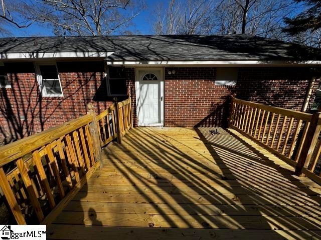 106 Woodview Drive, Laurens, SC 29360