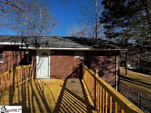 106 Woodview Drive, Laurens, SC 29360