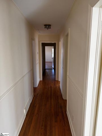 106 Woodview Drive, Laurens, SC 29360