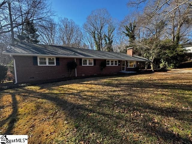 106 Woodview Drive, Laurens, SC 29360