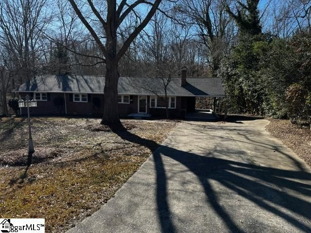 106 Woodview Drive, Laurens, SC 29360