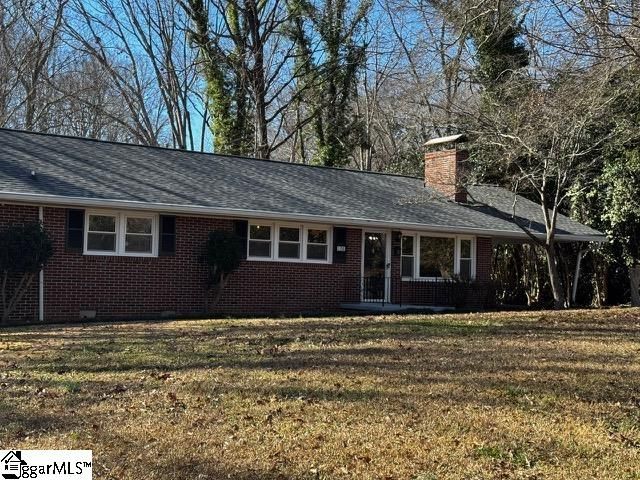 106 Woodview Drive, Laurens, SC 29360