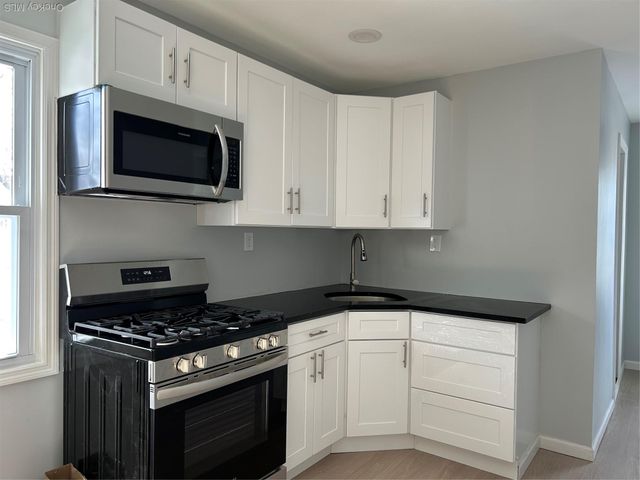 14 Spooner Street, Floral Park, NY 11001