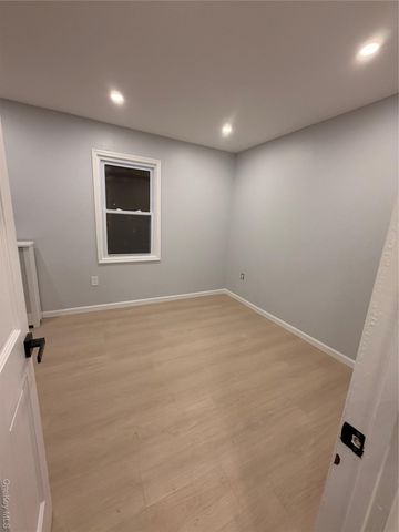 14 Spooner Street, Floral Park, NY 11001