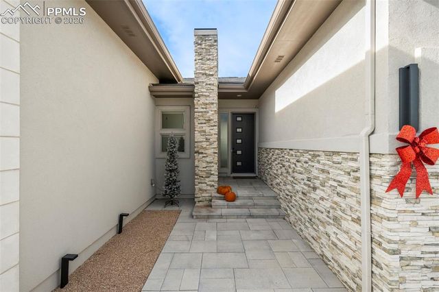 3324 Skywatch Heights, Colorado Springs, CO 80904