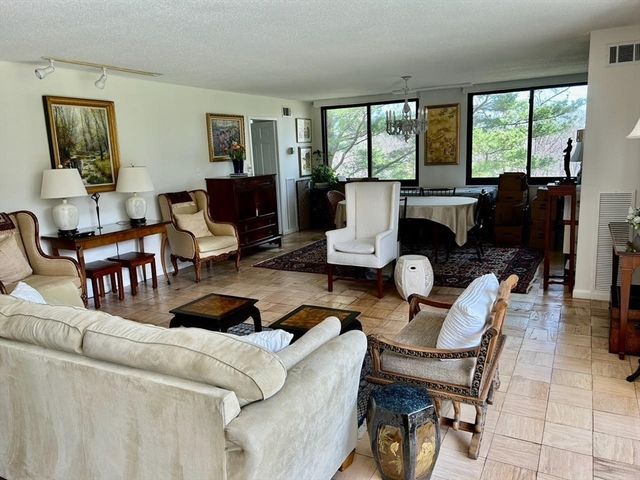 40 Village Rd. 309, Middleton, MA 01949