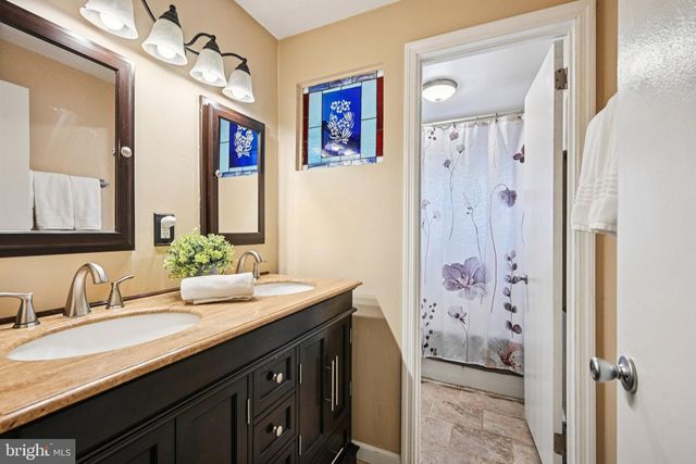 10 DARTMOUTH DR, Atco, NJ 08004