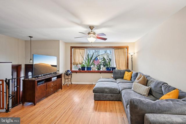 10 DARTMOUTH DR, Atco, NJ 08004