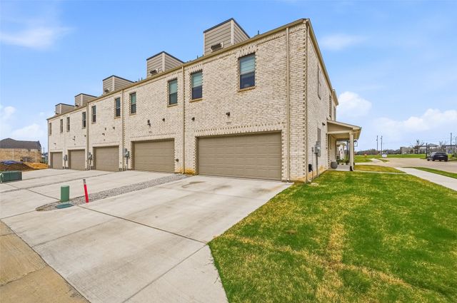 634 Blue Ridge Drive, Mansfield, TX 76063
