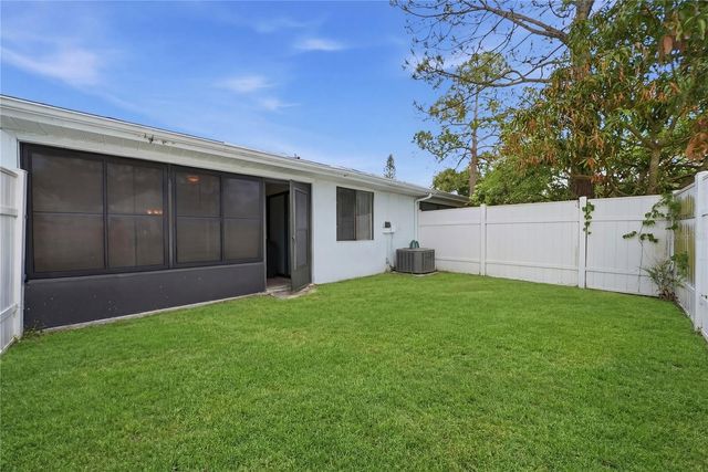 412 CEDAR RIDGE COURT, Oldsmar, FL 34677