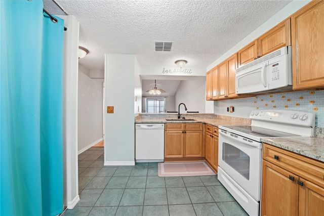 412 CEDAR RIDGE COURT, Oldsmar, FL 34677