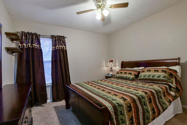 21992 Knob Hill Lane, Shell Knob, MO 65747