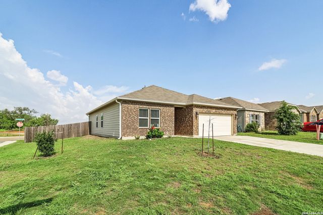 20045 Huckleberry St, Lytle, TX 78052