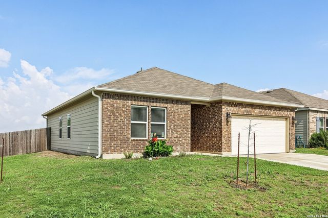 20045 Huckleberry St, Lytle, TX 78052