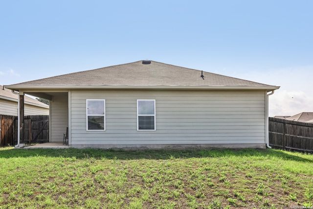 20045 Huckleberry St, Lytle, TX 78052