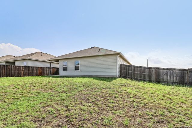 20045 Huckleberry St, Lytle, TX 78052