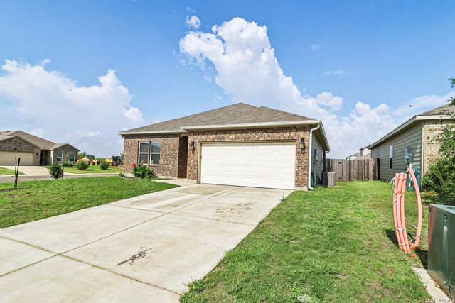 20045 Huckleberry St, Lytle, TX 78052