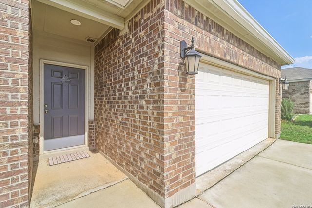 20045 Huckleberry St, Lytle, TX 78052