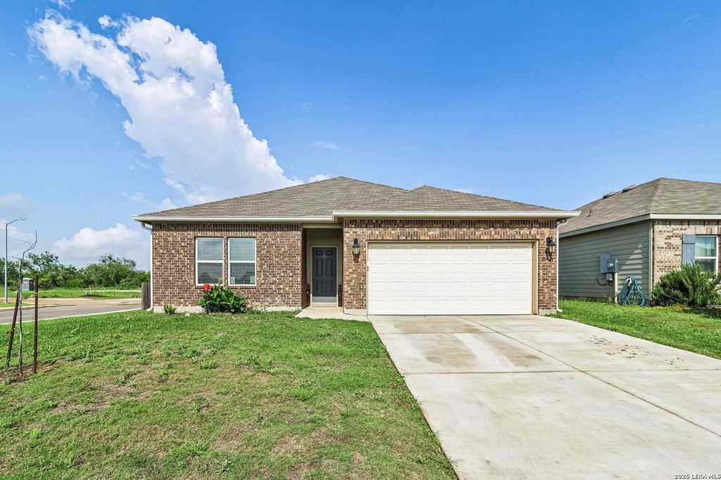 20045 Huckleberry St, Lytle, TX 78052