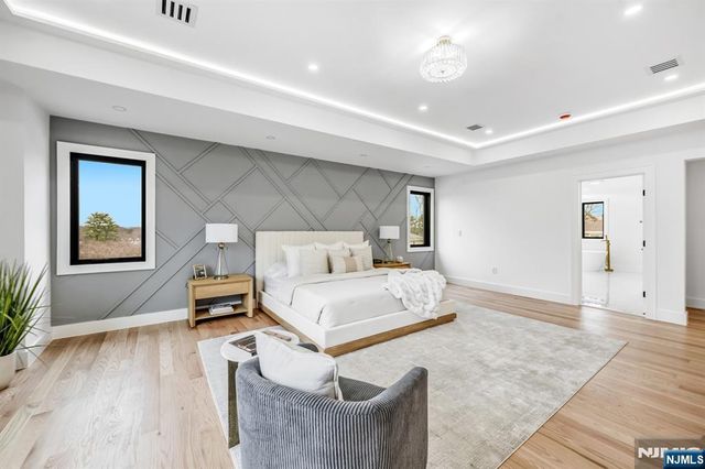 234 Vivien Court, Paramus, NJ 07652